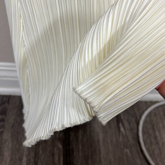 House of Harlow 1960 x REVOLVE Tyler Pleated Gown in Ivory - Picture 8 of 12